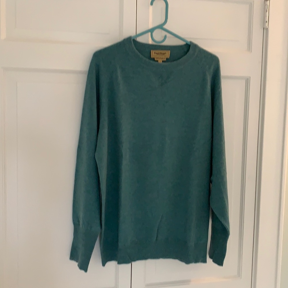 Sea green cashmere men’s crew neck sweater